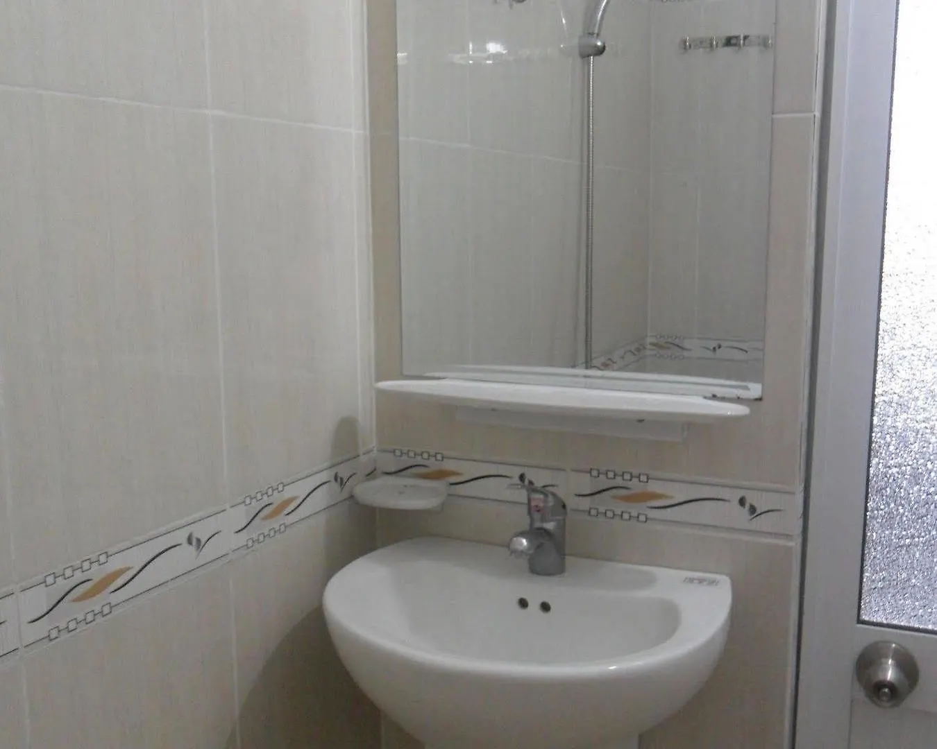 Thien Truc Guest House Nha Trang 2*,